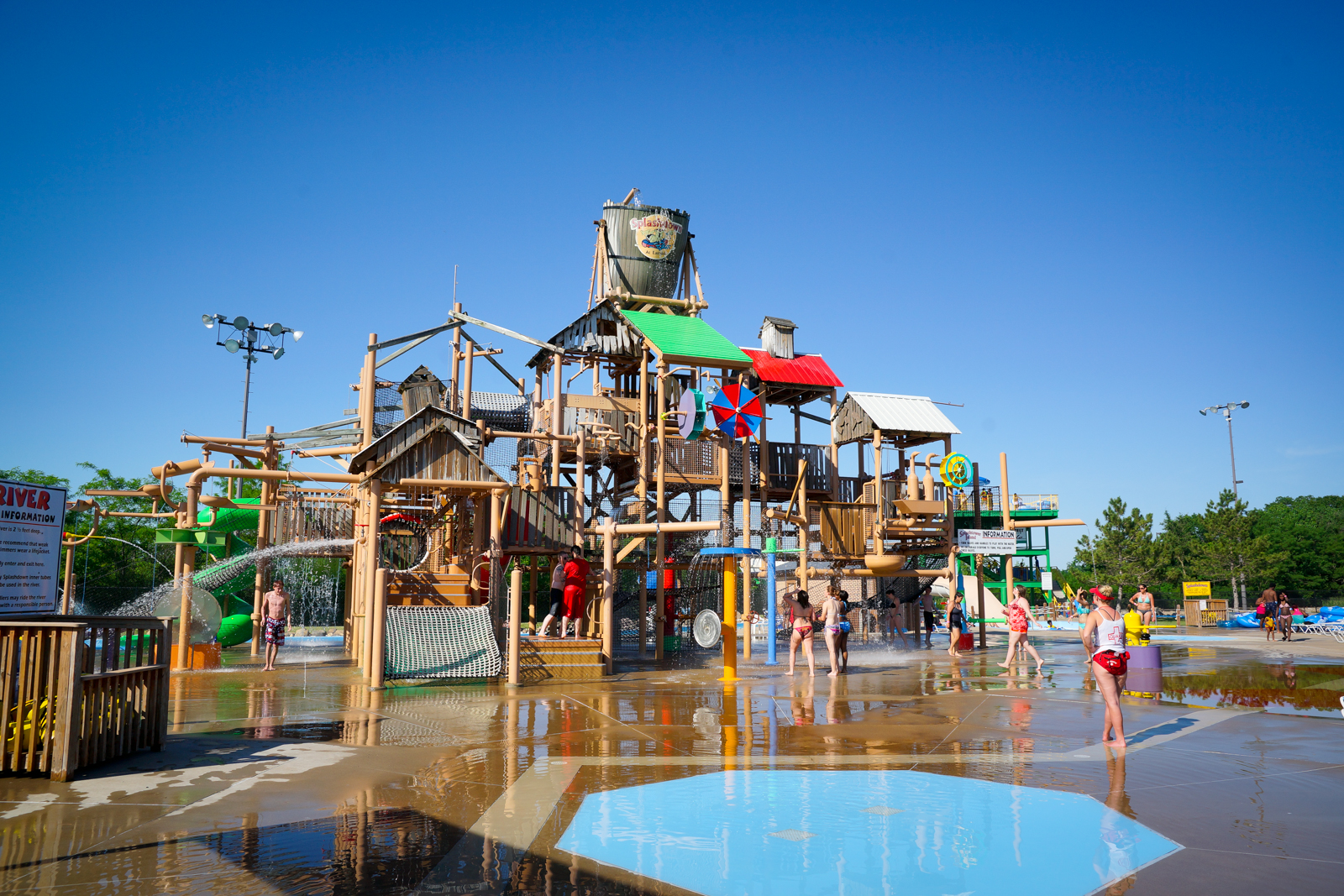 Splashdown Bucket & play area 1 EastSide Centre